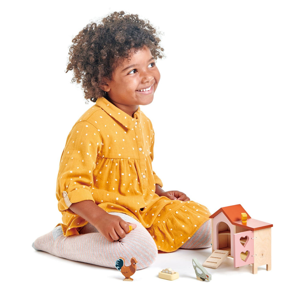 Tender Leaf wooden toys chicken coop dolls house furniture
