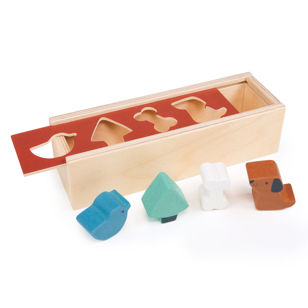 A Pet Shape Sorting Box by Mentari.