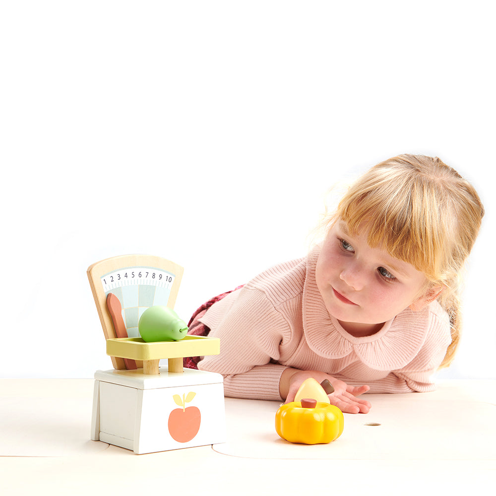 Tender Leaf wooden market day weighing scales for children. Great for pretend play and play food perfect for pretend shopping with kids
